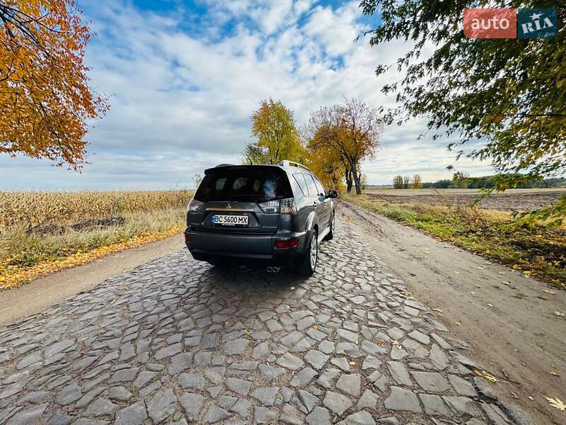 Внедорожник / Кроссовер Mitsubishi Outlander 2011 в Владимире фото 7 Внедорожник / Кроссовер Mitsubishi Outlander 2011 в Владимире