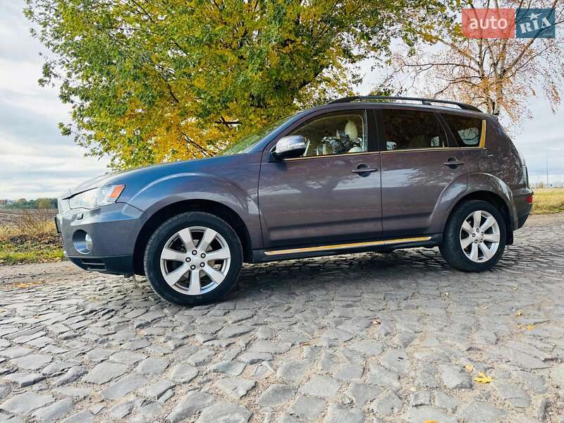 Внедорожник / Кроссовер Mitsubishi Outlander 2011 в Владимире фото 14 Внедорожник / Кроссовер Mitsubishi Outlander 2011 в Владимире