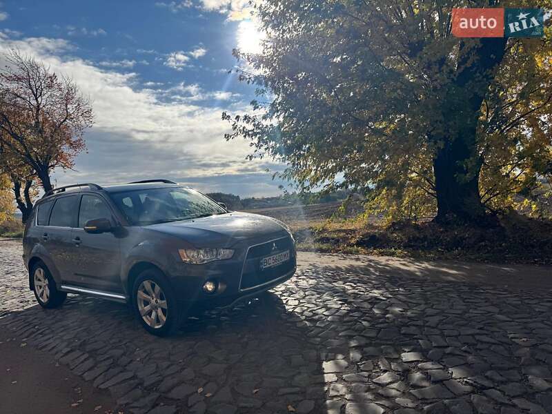 Внедорожник / Кроссовер Mitsubishi Outlander 2011 в Владимире фото 33 Внедорожник / Кроссовер Mitsubishi Outlander 2011 в Владимире