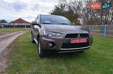 Внедорожник / Кроссовер Mitsubishi Outlander 2010 в Харькове