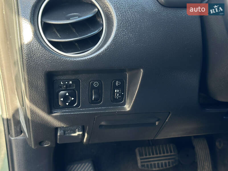 Позашляховик / Кросовер Mitsubishi Outlander 2006 в Києві фото 34 Позашляховик / Кросовер Mitsubishi Outlander 2006 в Києві