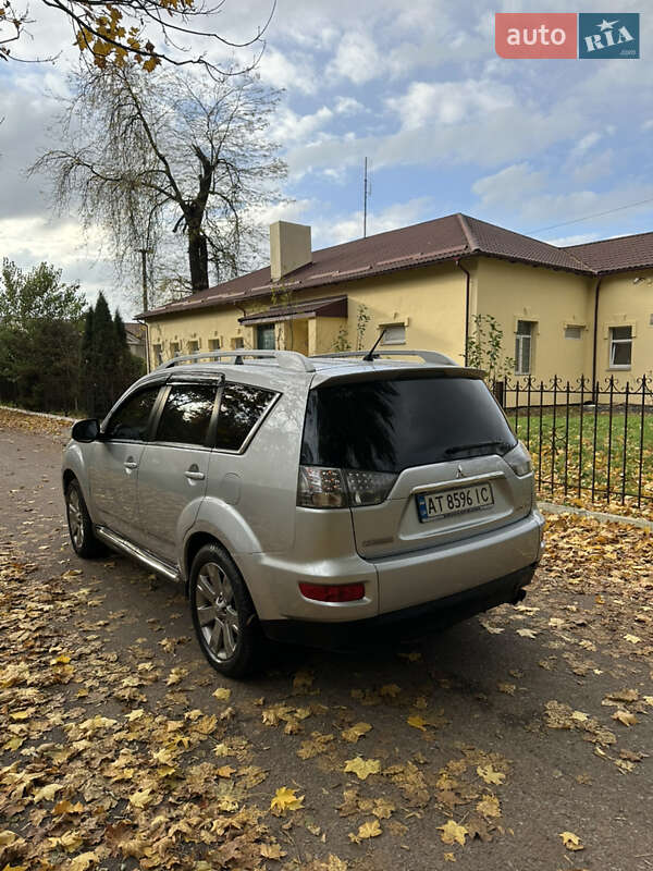 Внедорожник / Кроссовер Mitsubishi Outlander 2009 в Радивилове