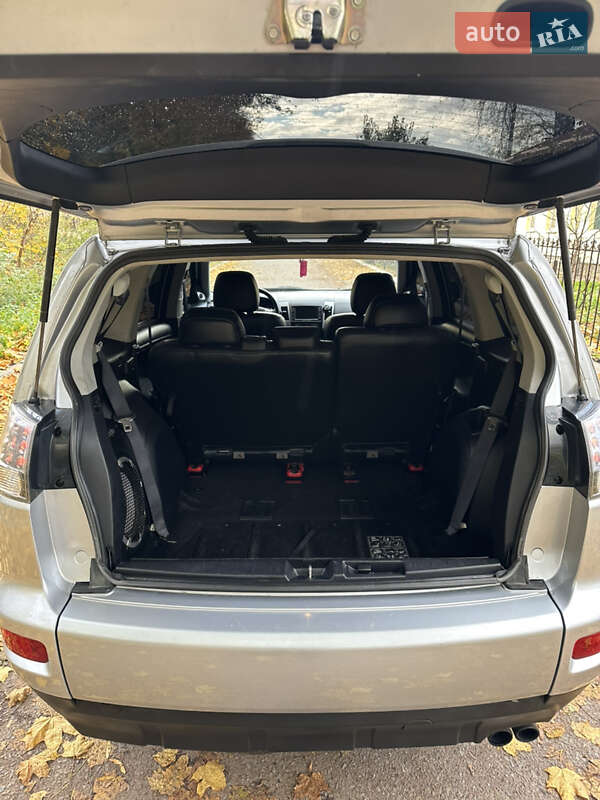 Внедорожник / Кроссовер Mitsubishi Outlander 2009 в Радивилове