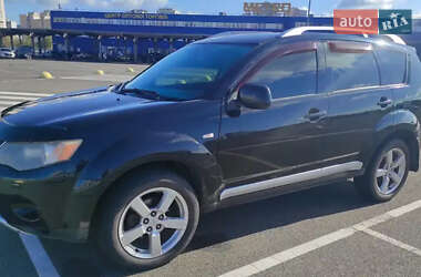 Внедорожник / Кроссовер Mitsubishi Outlander 2008 в 
