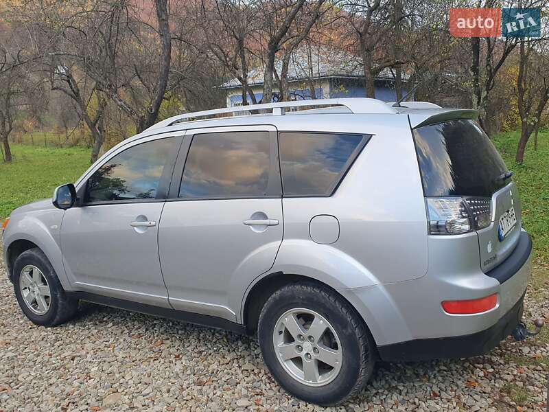 Внедорожник / Кроссовер Mitsubishi Outlander 2007 в Косове