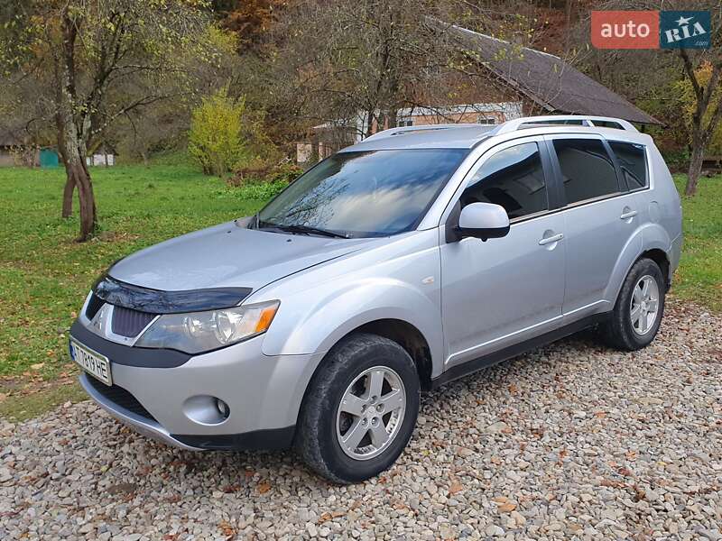 Внедорожник / Кроссовер Mitsubishi Outlander 2007 в Косове