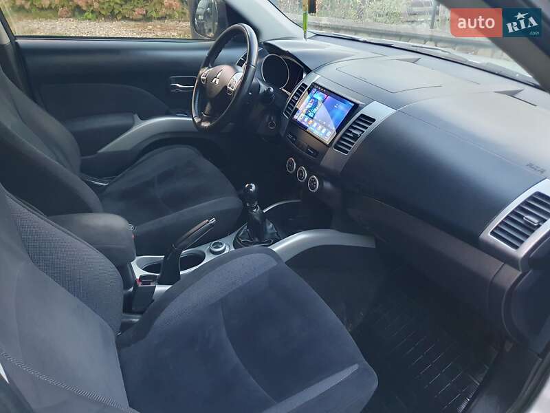 Внедорожник / Кроссовер Mitsubishi Outlander 2007 в Косове