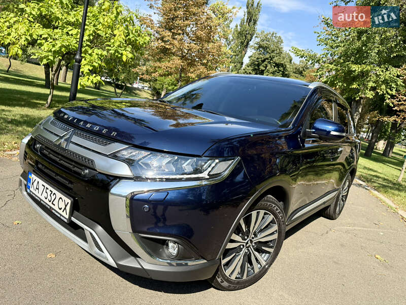 Внедорожник / Кроссовер Mitsubishi Outlander 2021 в Киеве фото 2 Внедорожник / Кроссовер Mitsubishi Outlander 2021 в Киеве