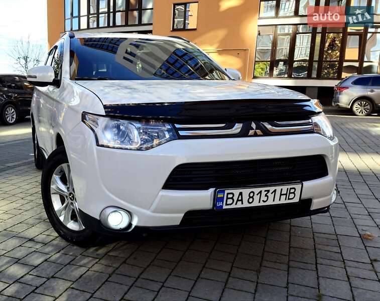 Внедорожник / Кроссовер Mitsubishi Outlander 2013 в Ивано-Франковске фото 9 Внедорожник / Кроссовер Mitsubishi Outlander 2013 в Ивано-Франковске