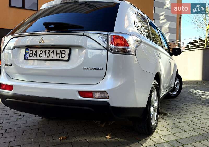 Внедорожник / Кроссовер Mitsubishi Outlander 2013 в Ивано-Франковске фото 30 Внедорожник / Кроссовер Mitsubishi Outlander 2013 в Ивано-Франковске