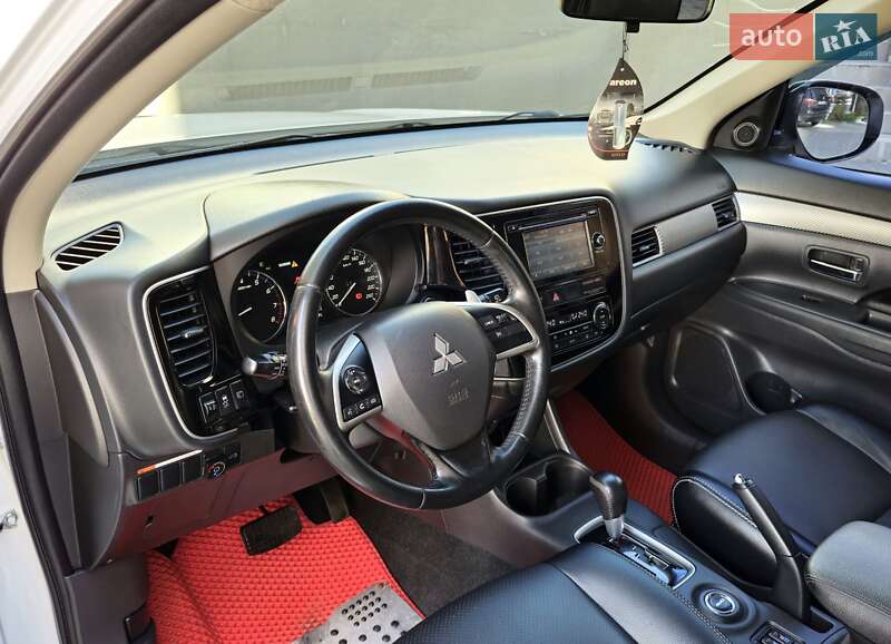 Внедорожник / Кроссовер Mitsubishi Outlander 2013 в Ивано-Франковске фото 44 Внедорожник / Кроссовер Mitsubishi Outlander 2013 в Ивано-Франковске