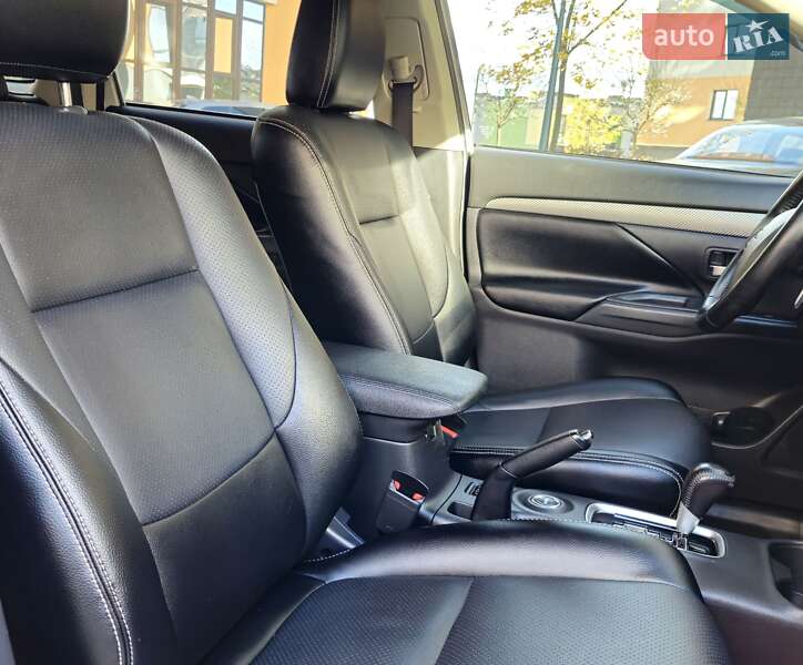 Внедорожник / Кроссовер Mitsubishi Outlander 2013 в Ивано-Франковске фото 73 Внедорожник / Кроссовер Mitsubishi Outlander 2013 в Ивано-Франковске