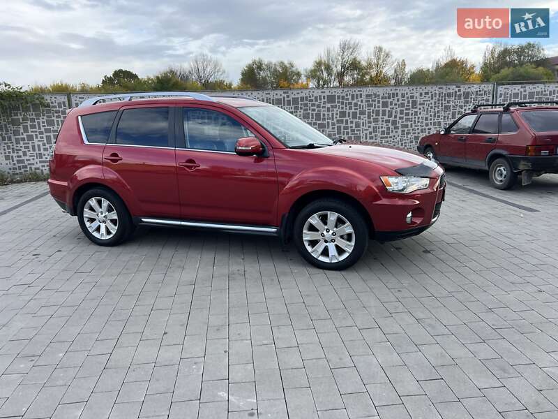Внедорожник / Кроссовер Mitsubishi Outlander 2010 в Ужгороде