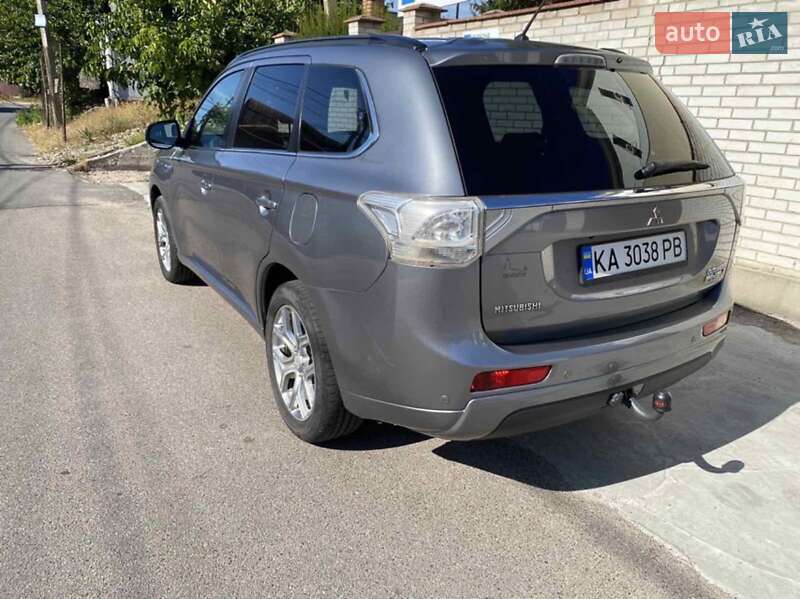Внедорожник / Кроссовер Mitsubishi Outlander 2013 в Киеве фото 20 Внедорожник / Кроссовер Mitsubishi Outlander 2013 в Киеве
