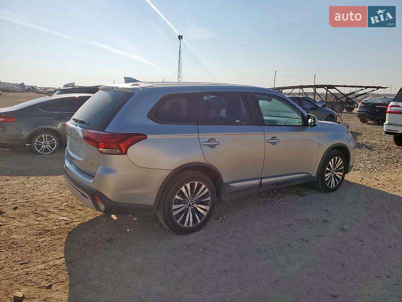 Позашляховик / Кросовер Mitsubishi Outlander 2020 в Кропивницькому фото 3 Позашляховик / Кросовер Mitsubishi Outlander 2020 в Кропивницькому