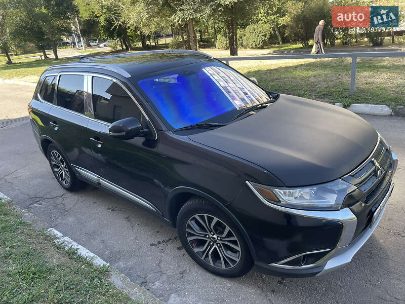 Внедорожник / Кроссовер Mitsubishi Outlander 2017 в Одессе фото 6 Внедорожник / Кроссовер Mitsubishi Outlander 2017 в Одессе