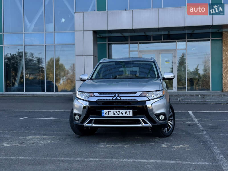 Внедорожник / Кроссовер Mitsubishi Outlander 2020 в Днепре фото 5 Внедорожник / Кроссовер Mitsubishi Outlander 2020 в Днепре