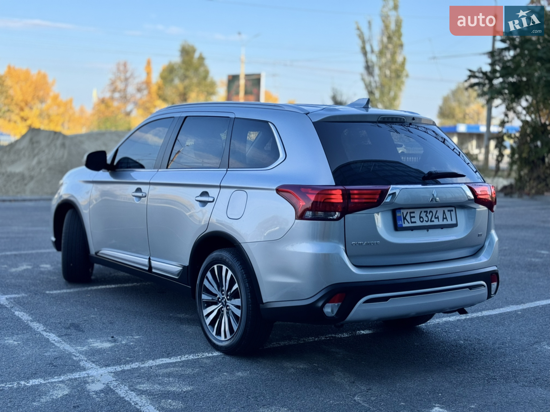 2020 Mitsubishi Outlander - мініатюра 8