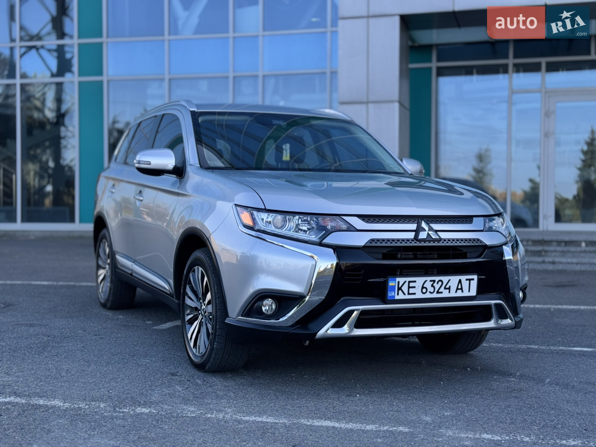 2020 Mitsubishi Outlander - мініатюра 18