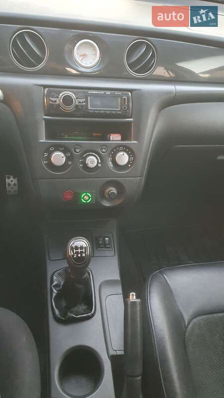 Внедорожник / Кроссовер Mitsubishi Outlander 2006 в Ивано-Франковске