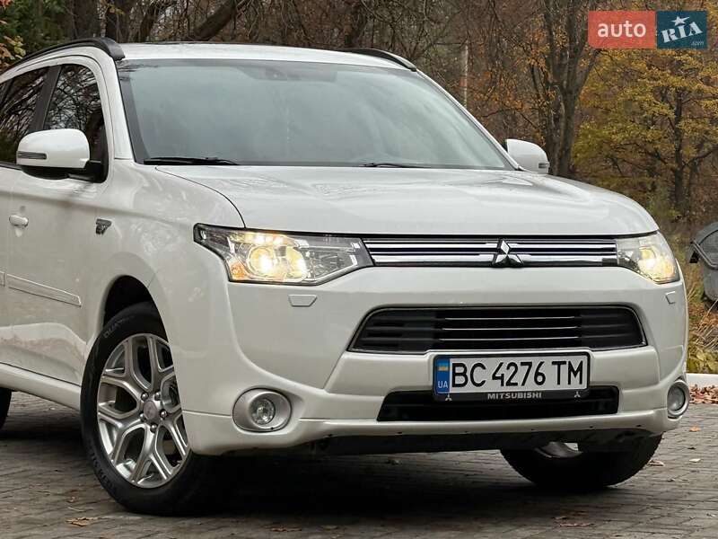 Внедорожник / Кроссовер Mitsubishi Outlander 2014 в Дрогобыче фото 2 Внедорожник / Кроссовер Mitsubishi Outlander 2014 в Дрогобыче