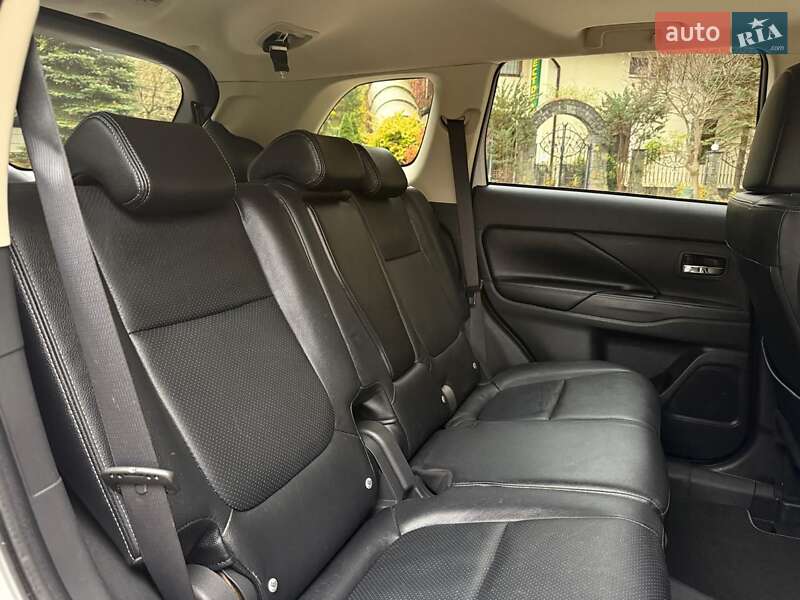 Внедорожник / Кроссовер Mitsubishi Outlander 2014 в Дрогобыче фото 47 Внедорожник / Кроссовер Mitsubishi Outlander 2014 в Дрогобыче
