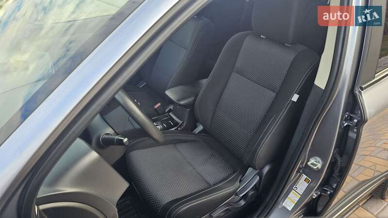 Внедорожник / Кроссовер Mitsubishi Outlander 2018 в Чернигове