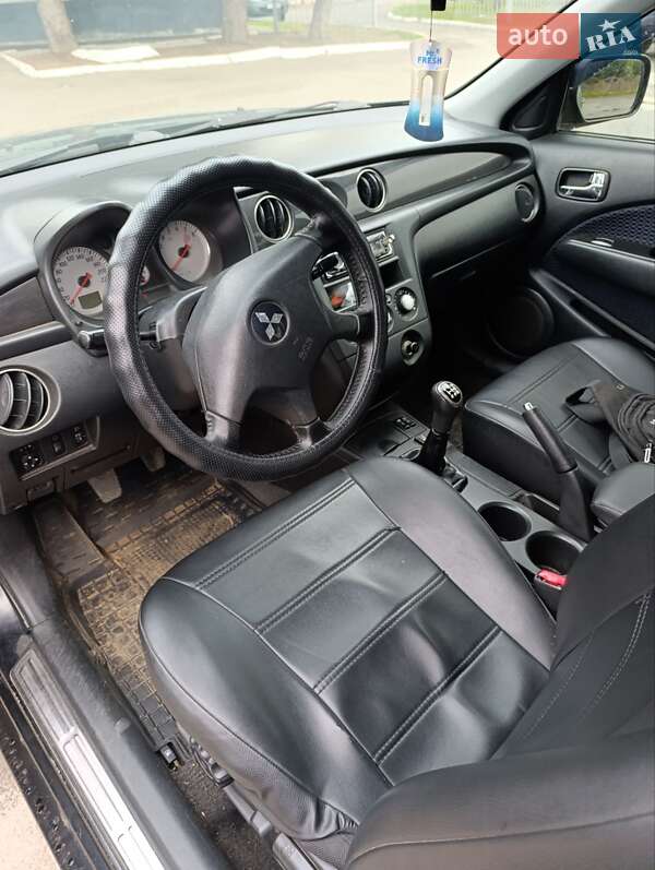 Внедорожник / Кроссовер Mitsubishi Outlander 2008 в Андреевке