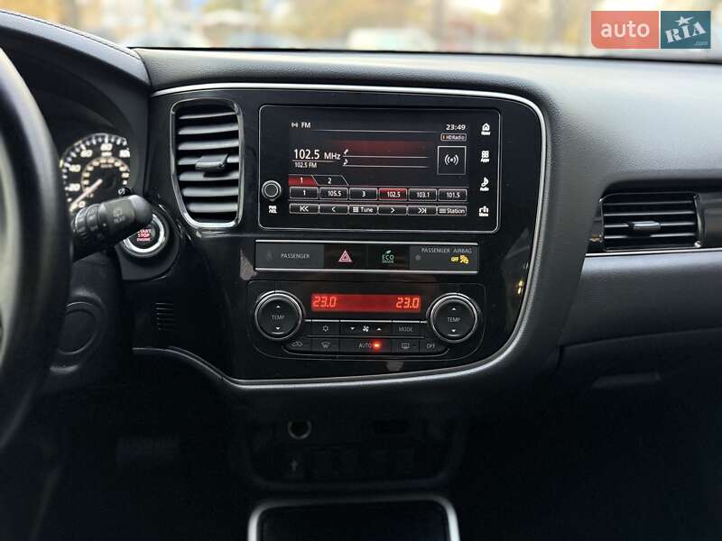 Позашляховик / Кросовер Mitsubishi Outlander 2019 в Києві фото 19 Позашляховик / Кросовер Mitsubishi Outlander 2019 в Києві