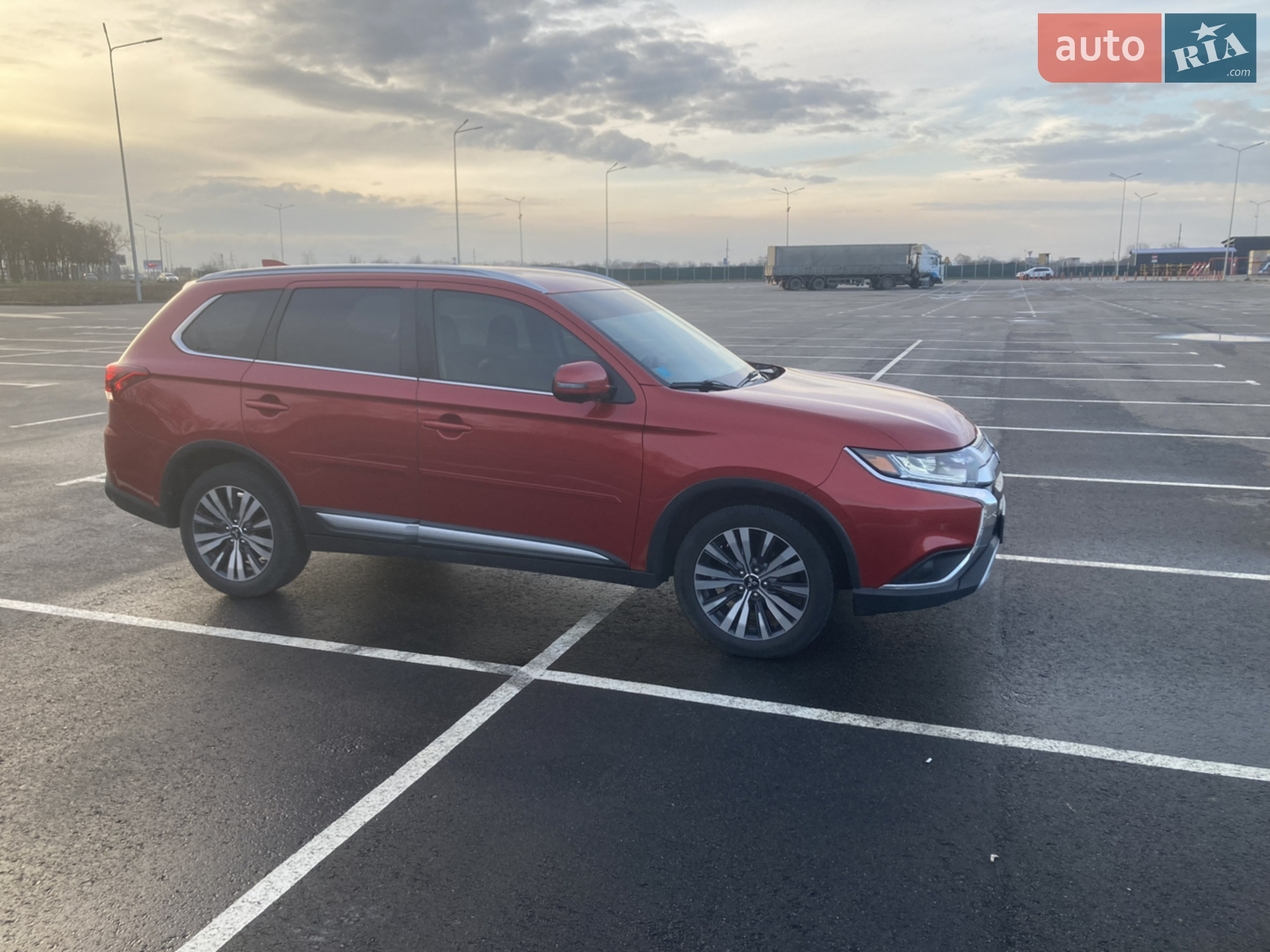 2018 Mitsubishi Outlander - мініатюра 10