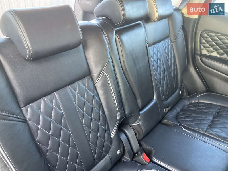 Внедорожник / Кроссовер Mitsubishi Outlander 2018 в Днепре