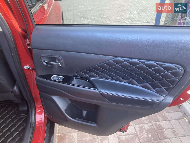 Внедорожник / Кроссовер Mitsubishi Outlander 2018 в Днепре