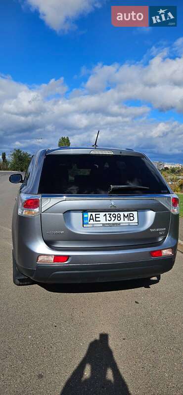 Позашляховик / Кросовер Mitsubishi Outlander 2013 в Кривому Розі фото 18 Позашляховик / Кросовер Mitsubishi Outlander 2013 в Кривому Розі