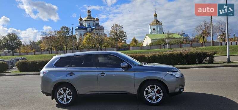 Позашляховик / Кросовер Mitsubishi Outlander 2013 в Кривому Розі фото 22 Позашляховик / Кросовер Mitsubishi Outlander 2013 в Кривому Розі