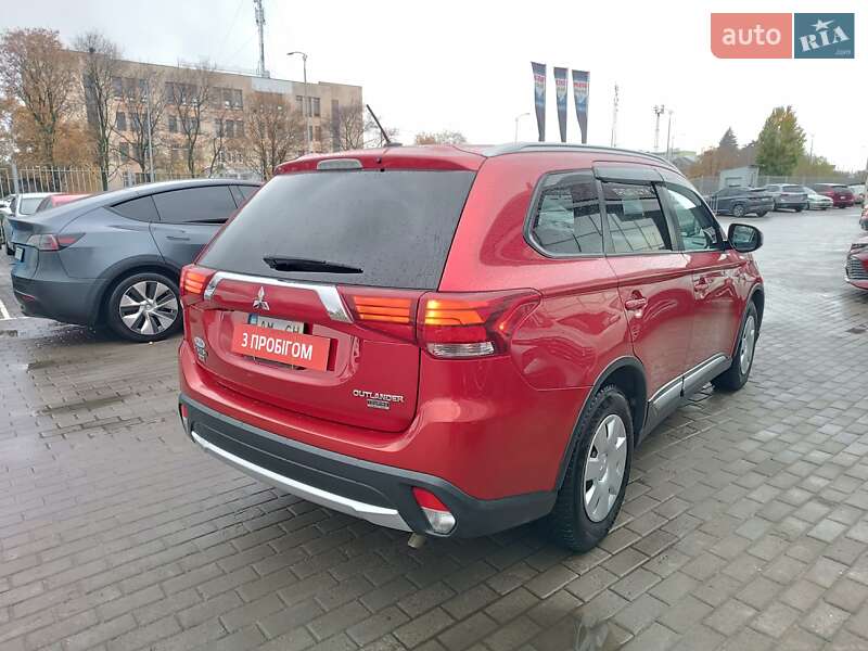 Внедорожник / Кроссовер Mitsubishi Outlander 2015 в Полтаве фото 7 Внедорожник / Кроссовер Mitsubishi Outlander 2015 в Полтаве
