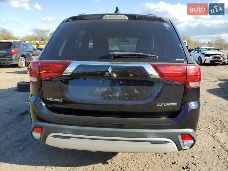 Внедорожник / Кроссовер Mitsubishi Outlander 2018 в Тернополе
