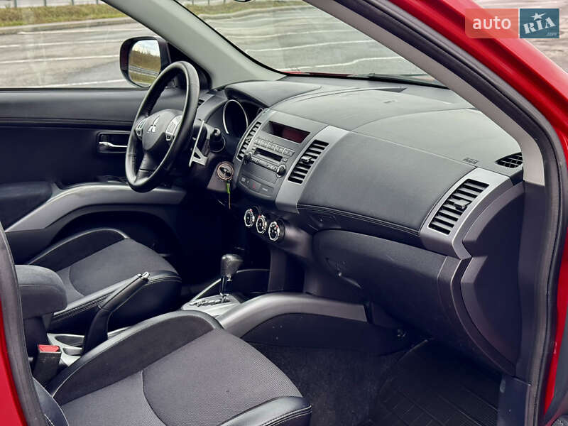 Внедорожник / Кроссовер Mitsubishi Outlander 2010 в Полтаве фото 32 Внедорожник / Кроссовер Mitsubishi Outlander 2010 в Полтаве