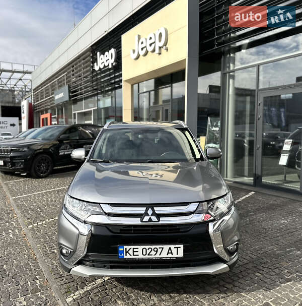 Позашляховик / Кросовер Mitsubishi Outlander 2017 в Дніпрі
