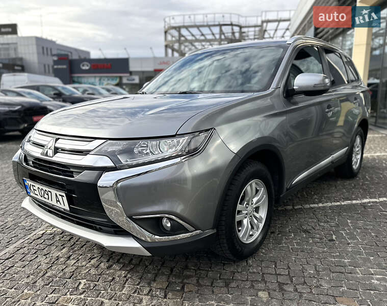 Позашляховик / Кросовер Mitsubishi Outlander 2017 в Дніпрі