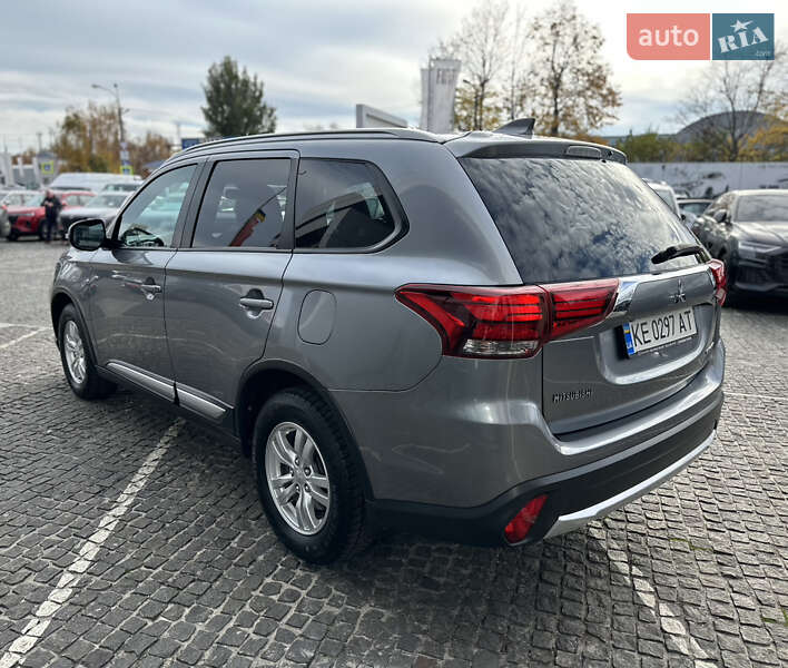Позашляховик / Кросовер Mitsubishi Outlander 2017 в Дніпрі