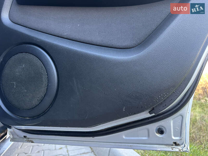 Внедорожник / Кроссовер Mitsubishi Outlander 2005 в Ивано-Франковске фото 15 Внедорожник / Кроссовер Mitsubishi Outlander 2005 в Ивано-Франковске