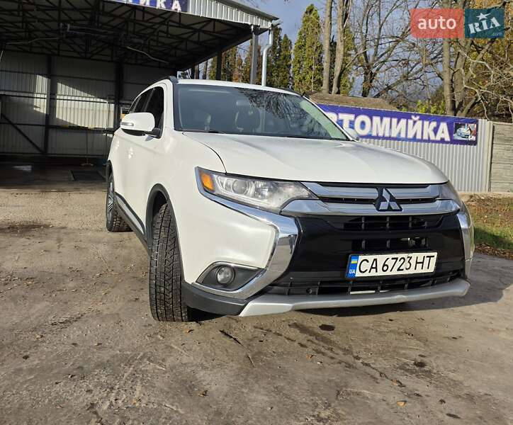 Внедорожник / Кроссовер Mitsubishi Outlander 2015 в Золотоноше фото 9 Внедорожник / Кроссовер Mitsubishi Outlander 2015 в Золотоноше