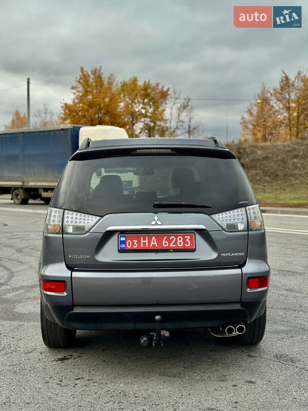 Внедорожник / Кроссовер Mitsubishi Outlander 2011 в Полтаве