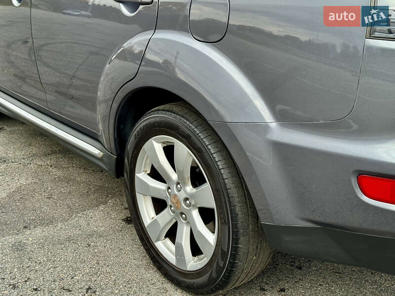 Внедорожник / Кроссовер Mitsubishi Outlander 2011 в Полтаве