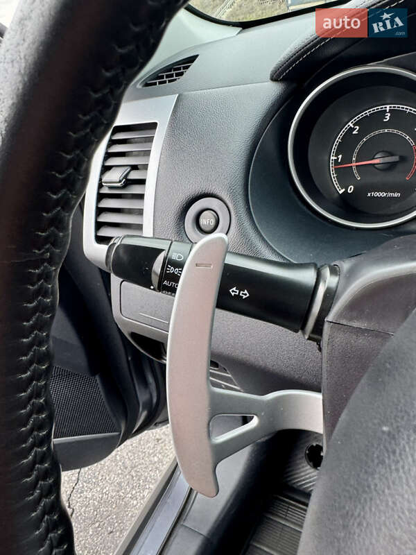 Внедорожник / Кроссовер Mitsubishi Outlander 2011 в Полтаве