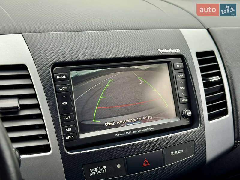 Внедорожник / Кроссовер Mitsubishi Outlander 2011 в Полтаве