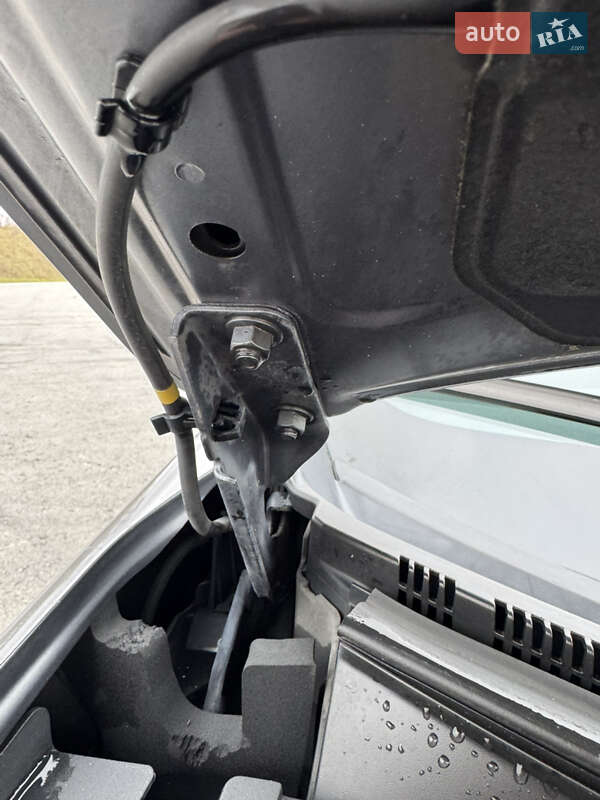 Внедорожник / Кроссовер Mitsubishi Outlander 2011 в Полтаве