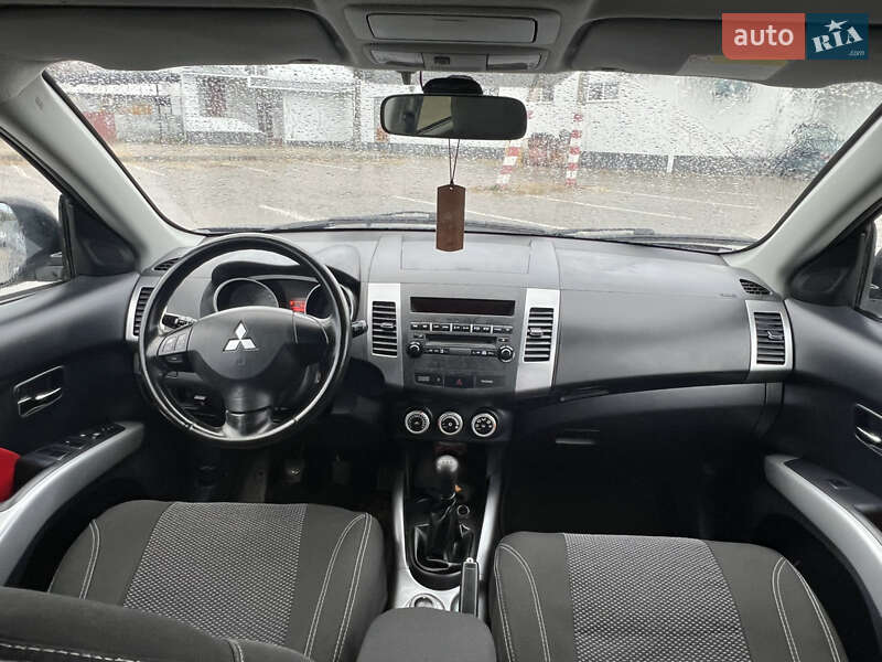 Внедорожник / Кроссовер Mitsubishi Outlander 2008 в Кременчуге фото 46 Внедорожник / Кроссовер Mitsubishi Outlander 2008 в Кременчуге