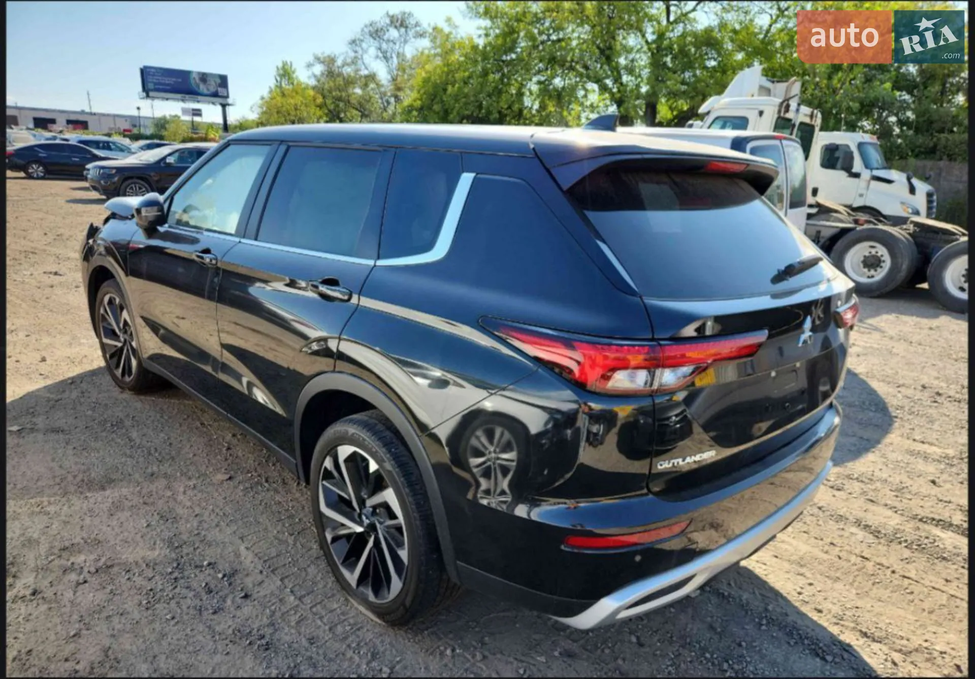 2022 Mitsubishi Outlander - мініатюра 11