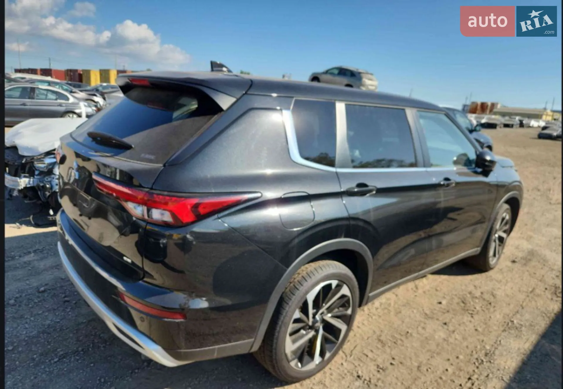 2022 Mitsubishi Outlander - мініатюра 12
